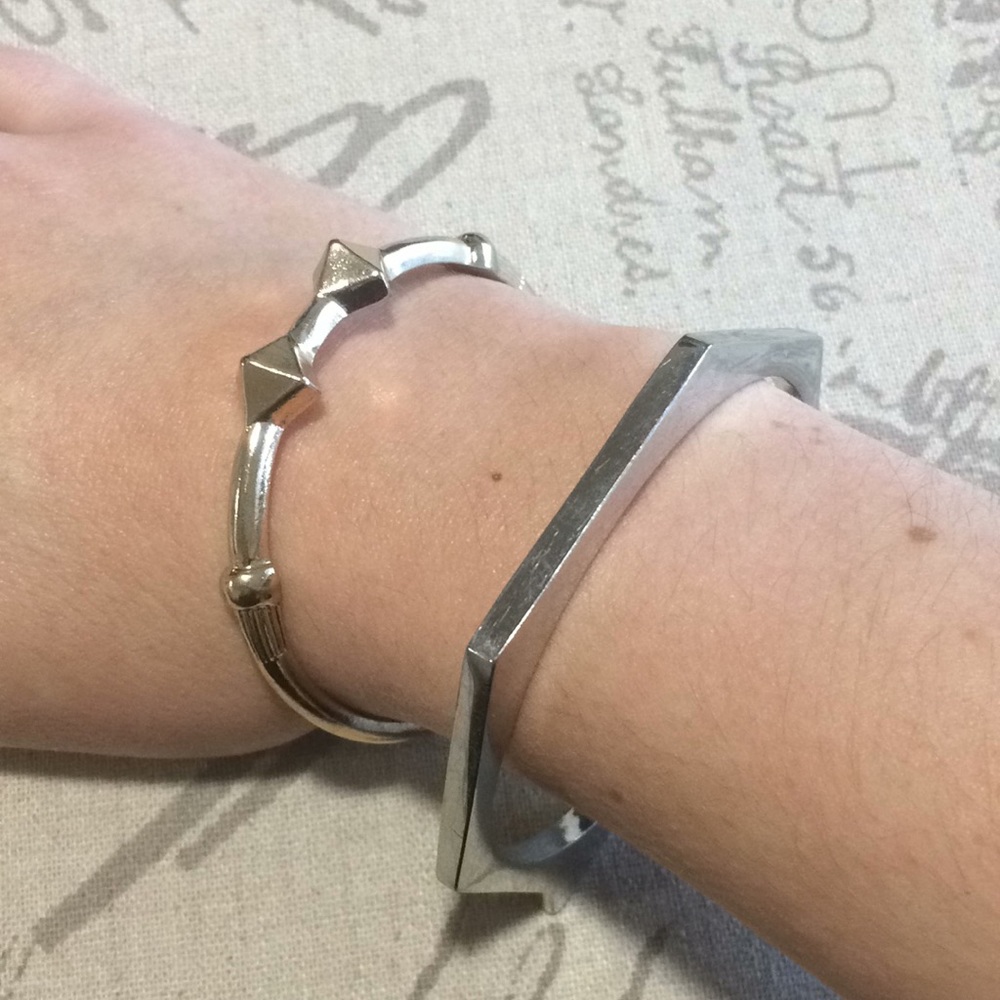 Metal bracelets - Picture 2 of 4
